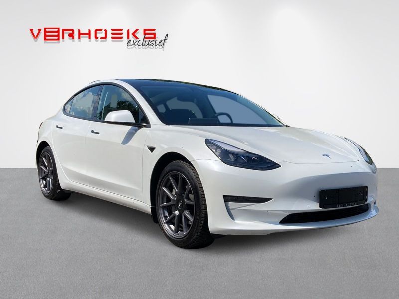 Tesla Model 3 occasion - Verhoeks Auto's