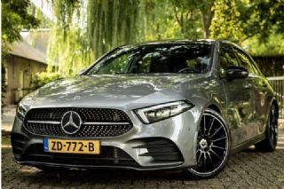 Mercedes-Benz A-Klasse 200 Launch AMG Line Panorama Distronic Memory